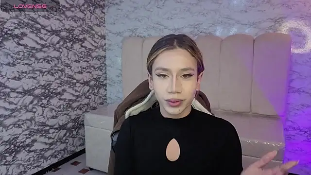 Evy Luxx v online show from 6, 2, 2026