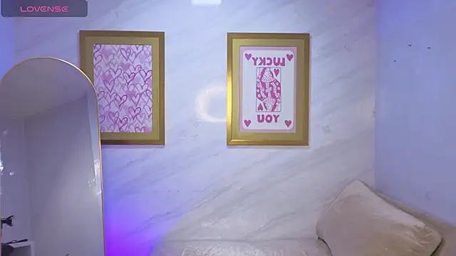 Evy Luxx v online show from 4, 3, 2026