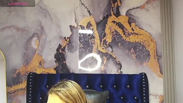 Evy Luxx v online show from 15, 4, 2026