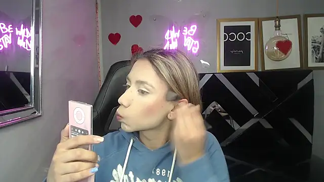 Evy Luxx v online show from 23, 5, 2026