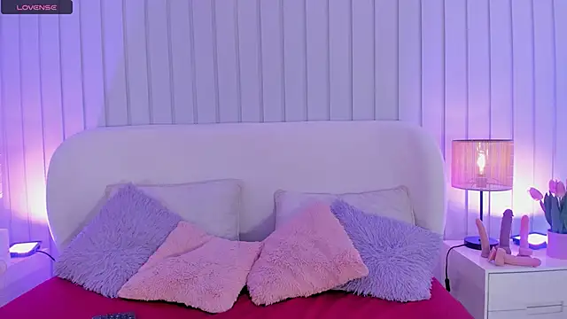 catalinaruiz  online show from 8, 3, 2026