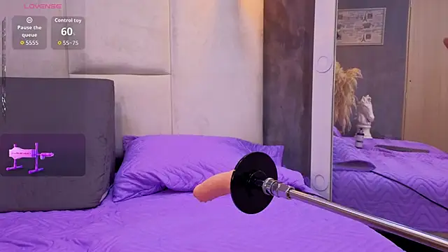 Valentino moretti online show from 15, 4, 2026