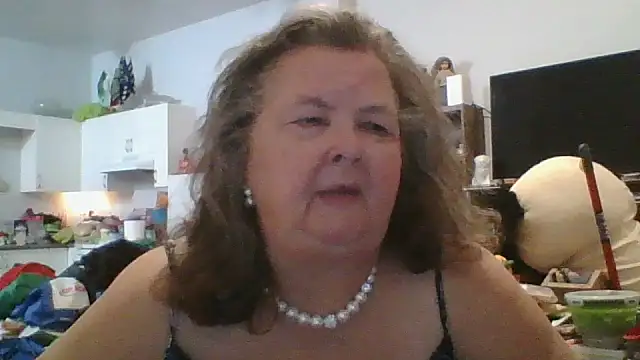 Snapshot of TiguhguhrsRose chatting on 24, 11, 2025 TiguhguhrsRose online show from 24, 11, 2025