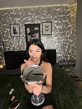 DeineJulia online show from 27, 11, 2025