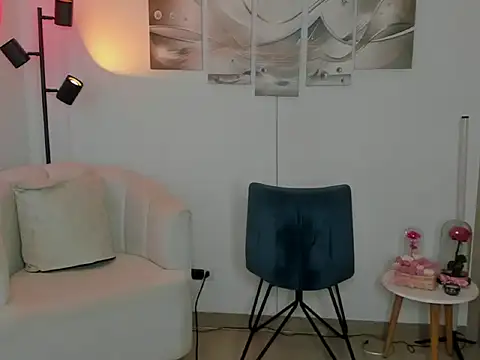 Snapshot of haileyflorez_ chatting on 7, 2, 2026 haileyflorez online show from 7, 2, 2026