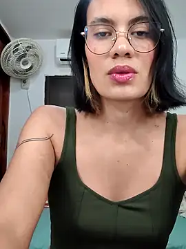 Snapshot of Mia_saaenz chatting on 17, 11, 2025 Mia saaenz online show from 17, 11, 2025