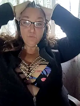 EvieYvonne69 online show from 19, 11, 2025