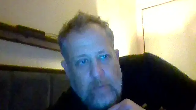 Snapshot of Mikey40wv chatting on 16, 11, 2025 Mikey40wv online show from 16, 11, 2025