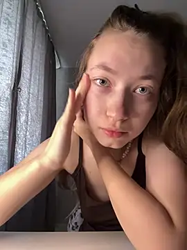 Holy Poly online show from 13, 4, 2026