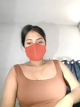 Snapshot of Red_Love_1 chatting on 5, 12, 2025 Red Love 1 online show from 5, 12, 2025