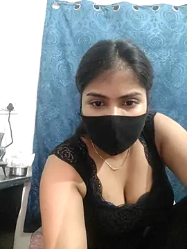 Snapshot of Red_Love_1 chatting on 2, 2, 2026 Red Love 1 online show from 2, 2, 2026