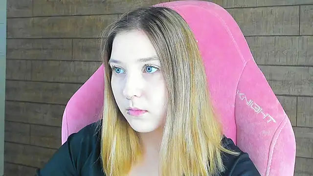 TinnaBurton online show from 18, 3, 2026