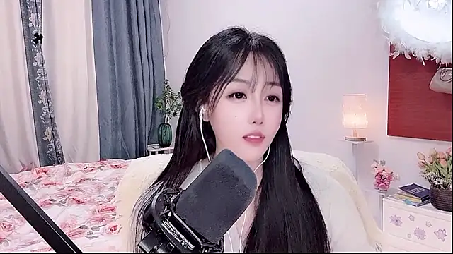 Laura 520 online show from 30, 5, 2026