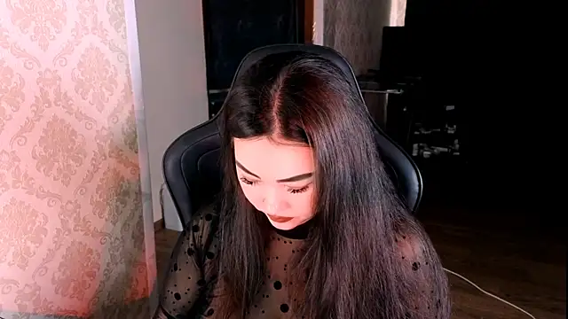Emma Uilson online show from 3, 7, 2026