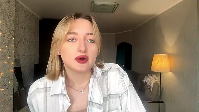 Emily lyy online show from 20, 11, 2025