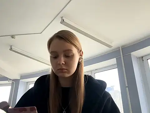 Snapshot of PaulitaSolow chatting on 19, 11, 2025 PaulitaSolow online show from 19, 11, 2025