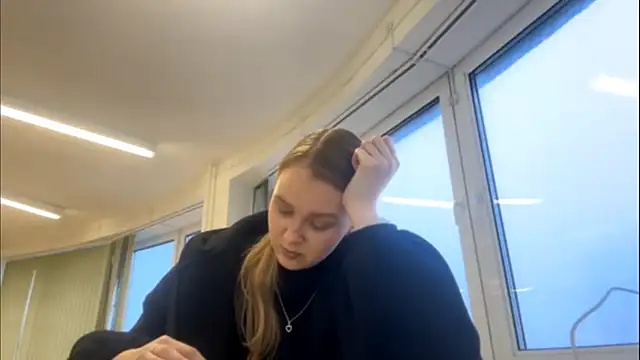 Snapshot of PaulitaSolow chatting on 29, 11, 2025 PaulitaSolow online show from 29, 11, 2025