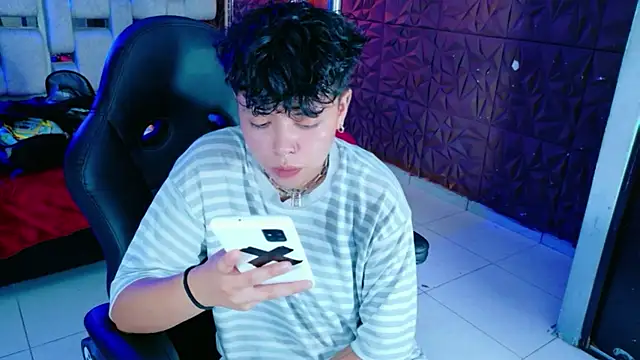 Snapshot of lunabustygirl chatting on 2, 2, 2026 lunabustygirl online show from 2, 2, 2026