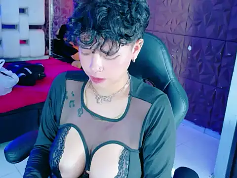 Snapshot of lunabustygirl chatting on 2, 2, 2026 lunabustygirl online show from 2, 2, 2026