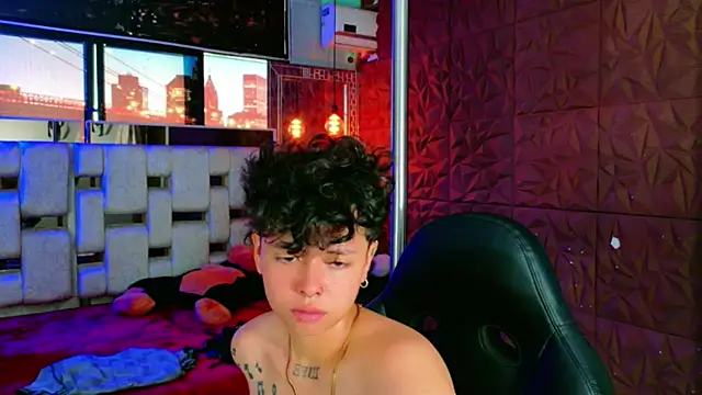 Snapshot of lunabustygirl chatting on 20, 2, 2026 lunabustygirl online show from 20, 2, 2026