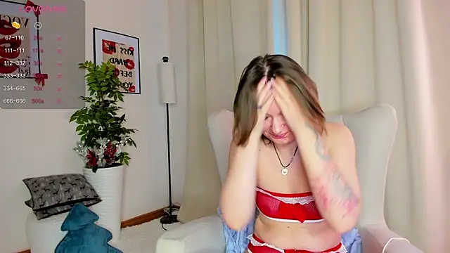 Snapshot of KiraRogers chatting on 10, 1, 2026 KiraRogers online show from 10, 1, 2026