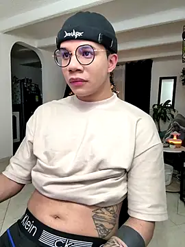 Snapshot of MarcoKostov chatting on 25, 11, 2025 MarcoKostov online show from 25, 11, 2025