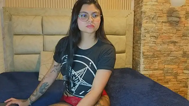 Lucy Belmont online show from 18, 11, 2025