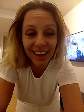 Snapshot of cleopatravodos chatting on 2, 12, 2025 cleopatravodos online show from 2, 12, 2025