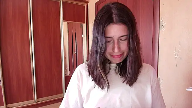 KristinaScott online show from 2, 4, 2026