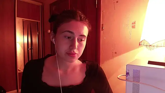 KristinaScott online show from 5, 4, 2026