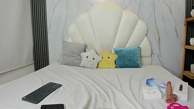 Snapshot of Emily_Frostt chatting on 16, 6, 2026 Emily Frostt online show from 16, 6, 2026