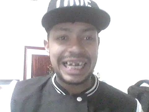 Snapshot of louishotlatinboy chatting on 17, 11, 2025 louishotlatinboy online show from 17, 11, 2025