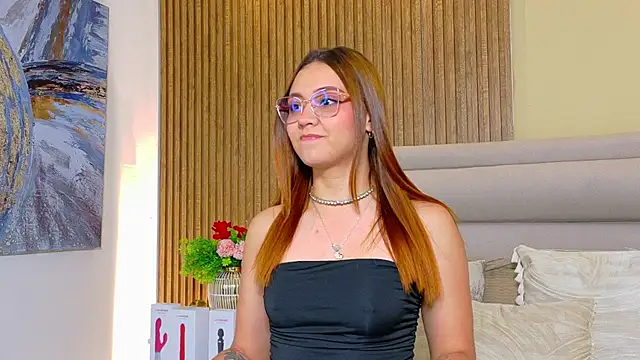 Snapshot of LondraBlush chatting on 2, 7, 2026 LondraBlush online show from 2, 7, 2026