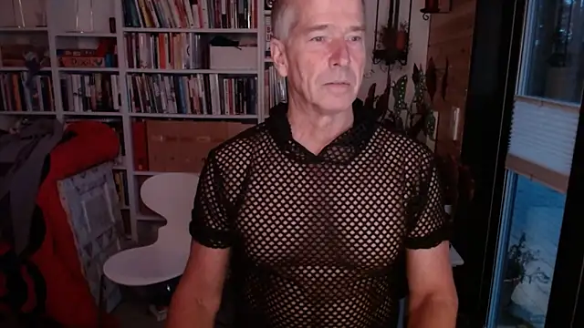 gymdaddypwrbtm online show from 25, 11, 2025