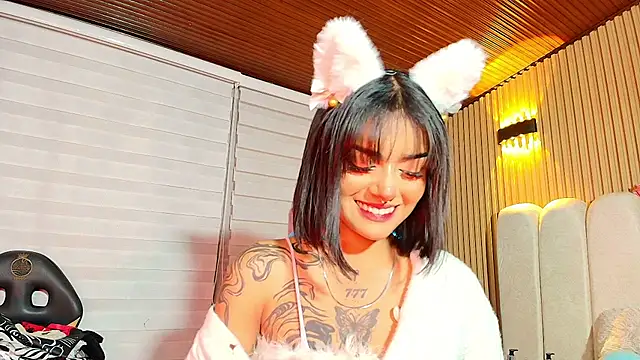 Snapshot of Milu_carbajal_x chatting on 22, 7, 2026 Milu carbajal x online show from 22, 7, 2026