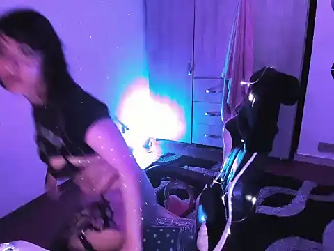 Snapshot of Zombitch chatting on 24, 11, 2025 Zombitch online show from 24, 11, 2025