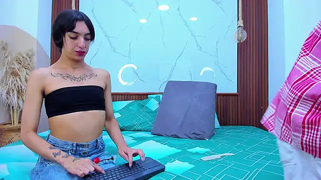 Loversinfire2 online show from 16, 3, 2026