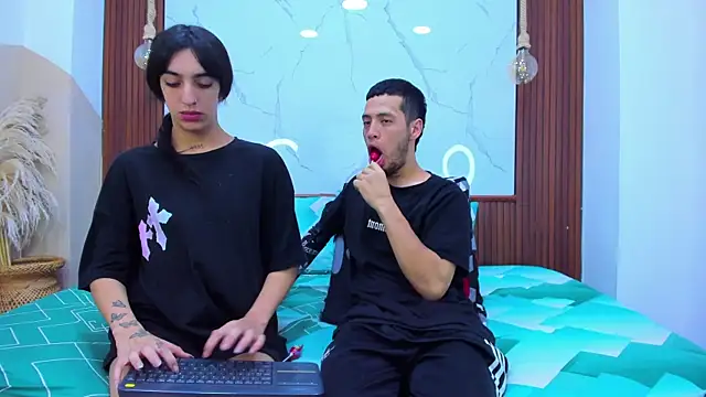 Loversinfire2 online show from 5, 4, 2026