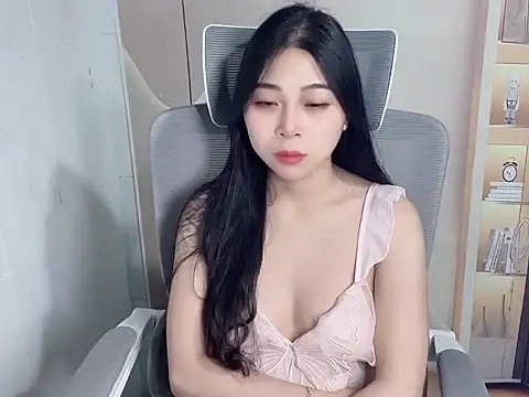 Lousii online show from 4, 12, 2025