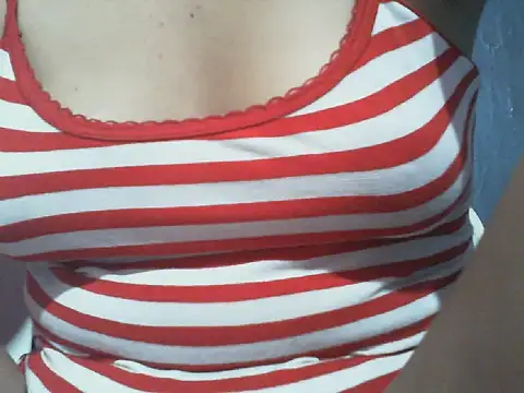 Snapshot of Monic18 chatting on 24, 11, 2025 Monic18 online show from 24, 11, 2025