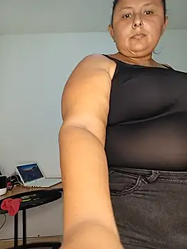 Snapshot of BWW-CINDY11 chatting on 9, 6, 2026 BWW-CINDY11 online show from 9, 6, 2026