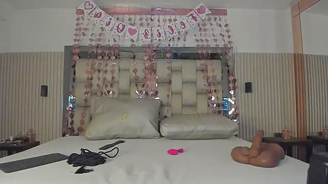 noah pariss online show from 12, 2, 2026