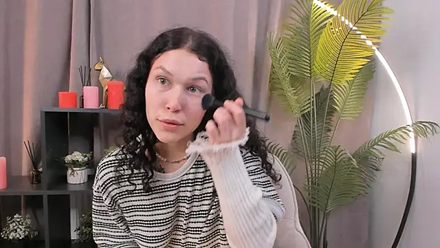 Snapshot of TerrieHerimann chatting on 17, 11, 2025 TerrieHerimann online show from 17, 11, 2025