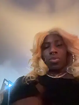 Snapshot of Motherbigbus chatting on 12, 1, 2026 Motherbigbus online show from 12, 1, 2026