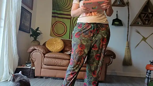 bruisedblossoms online show from 16, 3, 2026