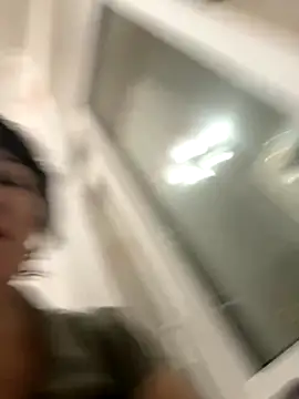 Snapshot of LittleBead522 chatting on 16, 11, 2025 LittleBead522 online show from 16, 11, 2025