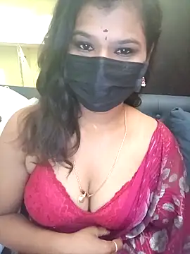 Snapshot of Premalatha_28 chatting on 30, 4, 2026 Premalatha 28 online show from 30, 4, 2026