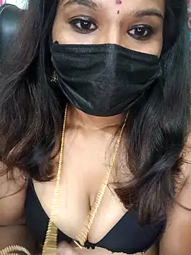 Snapshot of Premalatha_28 chatting on 5, 5, 2026 Premalatha 28 online show from 5, 5, 2026