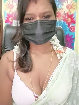 Snapshot of Premalatha_28 chatting on 19, 5, 2026 Premalatha 28 online show from 19, 5, 2026
