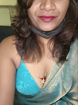 Snapshot of Premalatha_28 chatting on 4, 6, 2026 Premalatha 28 online show from 4, 6, 2026